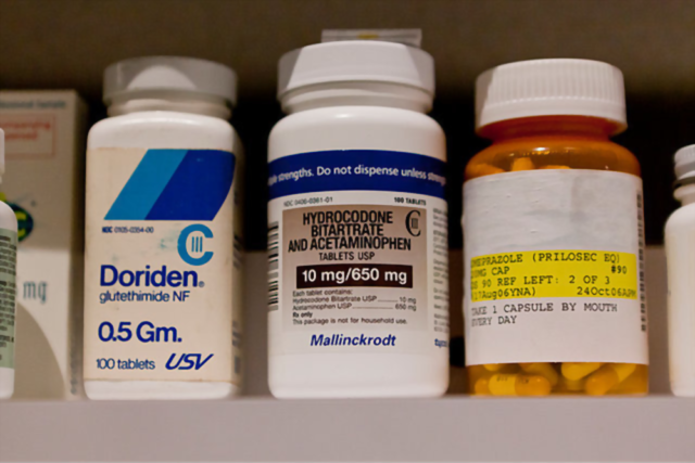Dùng thuốc giảm đau opioid kéo dài làm tăng nguy cơ khó nuốt